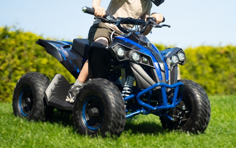 Liten men kraftfull kardanmotor